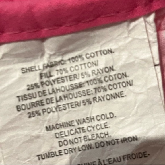 Quilt 7’3” x 6’10 With two pillow shams - Picture 7 of 11